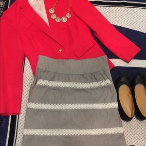 BANANA REPUBLIC Gray Skirt w/ Lace